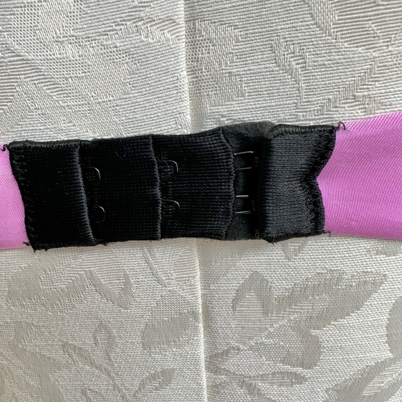 Victoria's Secret Very Sexy Push Up Pink Bra Black Lace Trim Size 32C - Picture 9 of 10